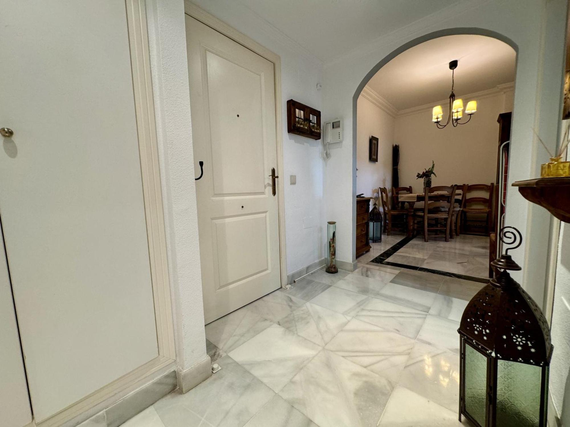 Pinos De Nagueles With Pool By Homing Сasa de vacaciones Marbella